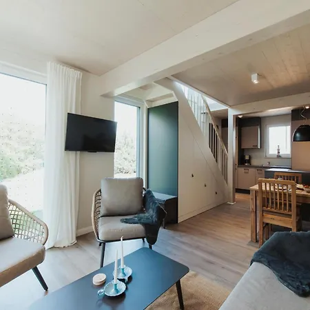 Skandinavisch Eingerichtetes Doppelhaus In Casa vacanze