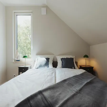 Skandinavisch Eingerichtetes Doppelhaus In * Sagard