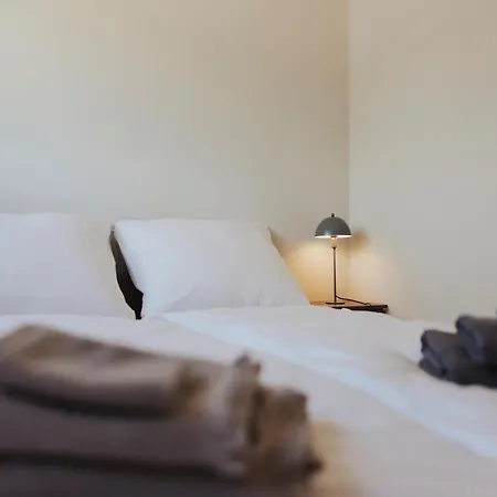 Casa vacanze Skandinavisch Eingerichtetes Doppelhaus In *