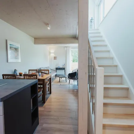 Skandinavisch Eingerichtetes Doppelhaus In * Sagard