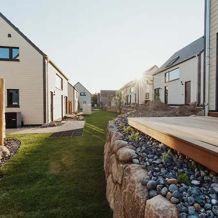 Casa vacanze Skandinavisch Eingerichtetes Doppelhaus In *