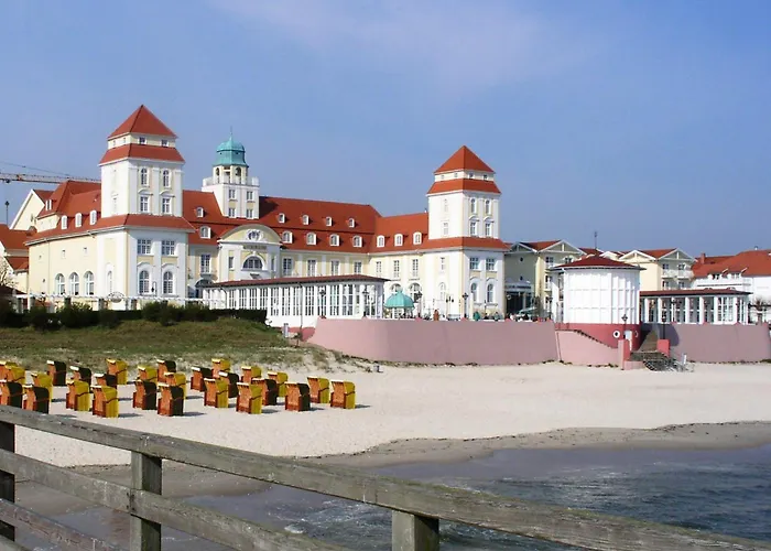 Skandinavisch Eingerichtetes Doppelhaus In Sagard