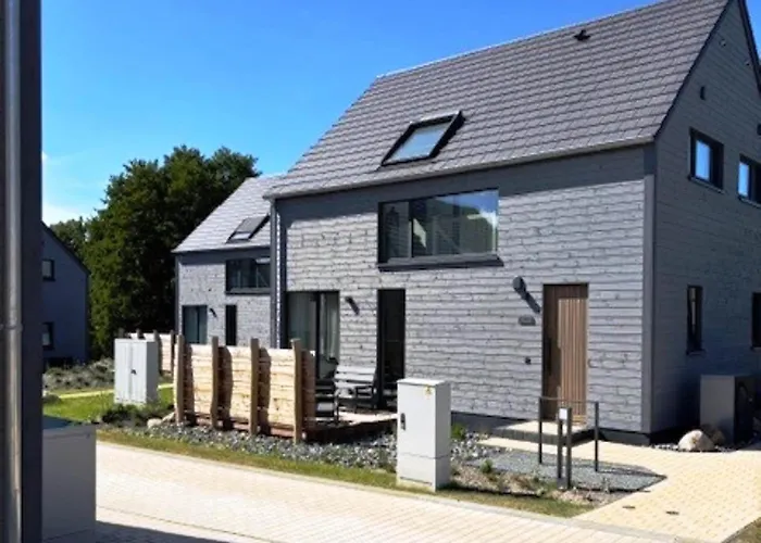 Hébergement de vacances Skandinavisch Eingerichtetes Doppelhaus In Sagard